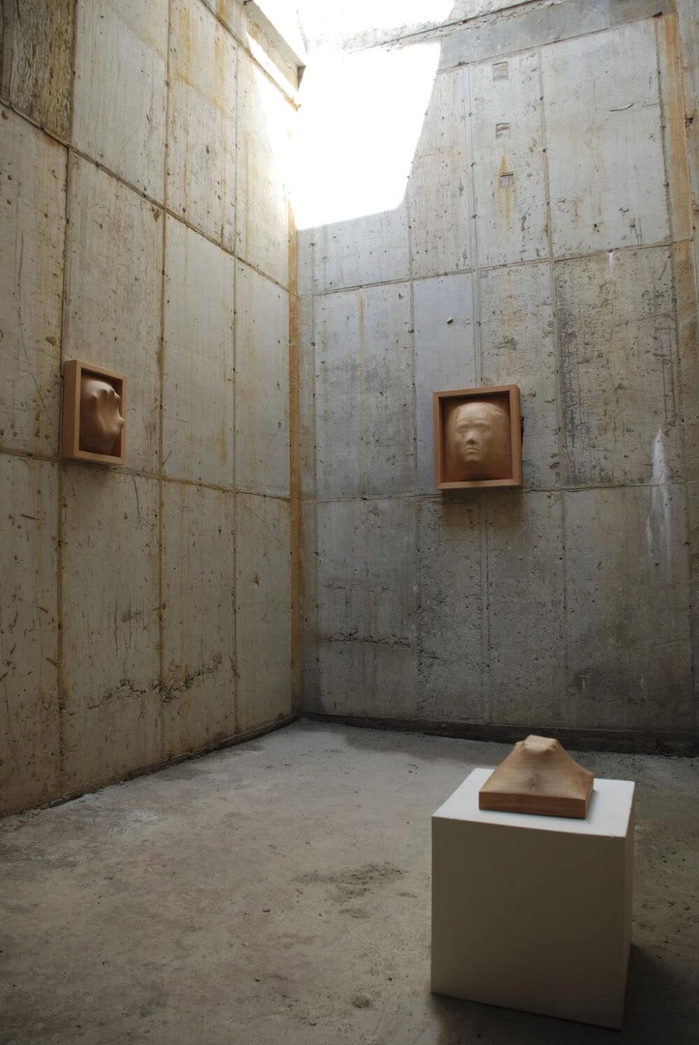 Amazing Carved Wood Sculptures That Look Like People And Objects Are Trapped Inside By Tung Ming Chin 1