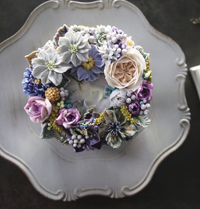 Gorgeous Cakes Decorated With Lifelike Buttercream Flowers By Atelier Soo 21