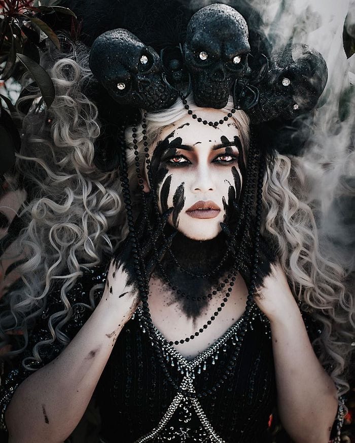 Gorgeous Wearable Artworks By Self Taught Artist Rachel Sigmon 11