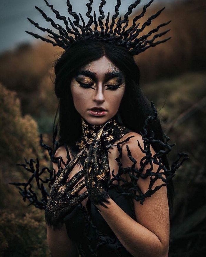 Gorgeous Wearable Artworks By Self Taught Artist Rachel Sigmon 15