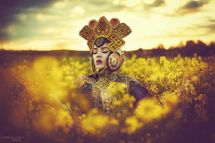 Gorgeous Wearable Artworks By Self Taught Artist Rachel Sigmon 20