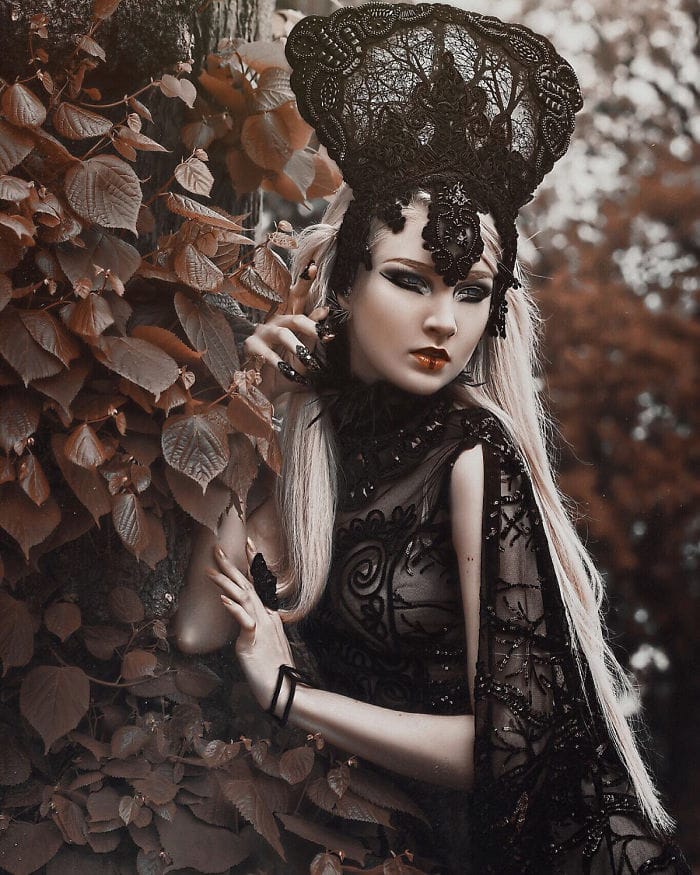 Gorgeous Wearable Artworks By Self Taught Artist Rachel Sigmon 40