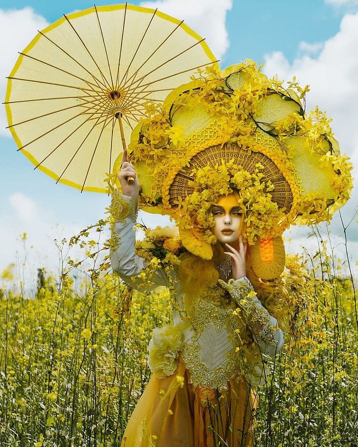 Gorgeous Wearable Artworks By Self Taught Artist Rachel Sigmon 9