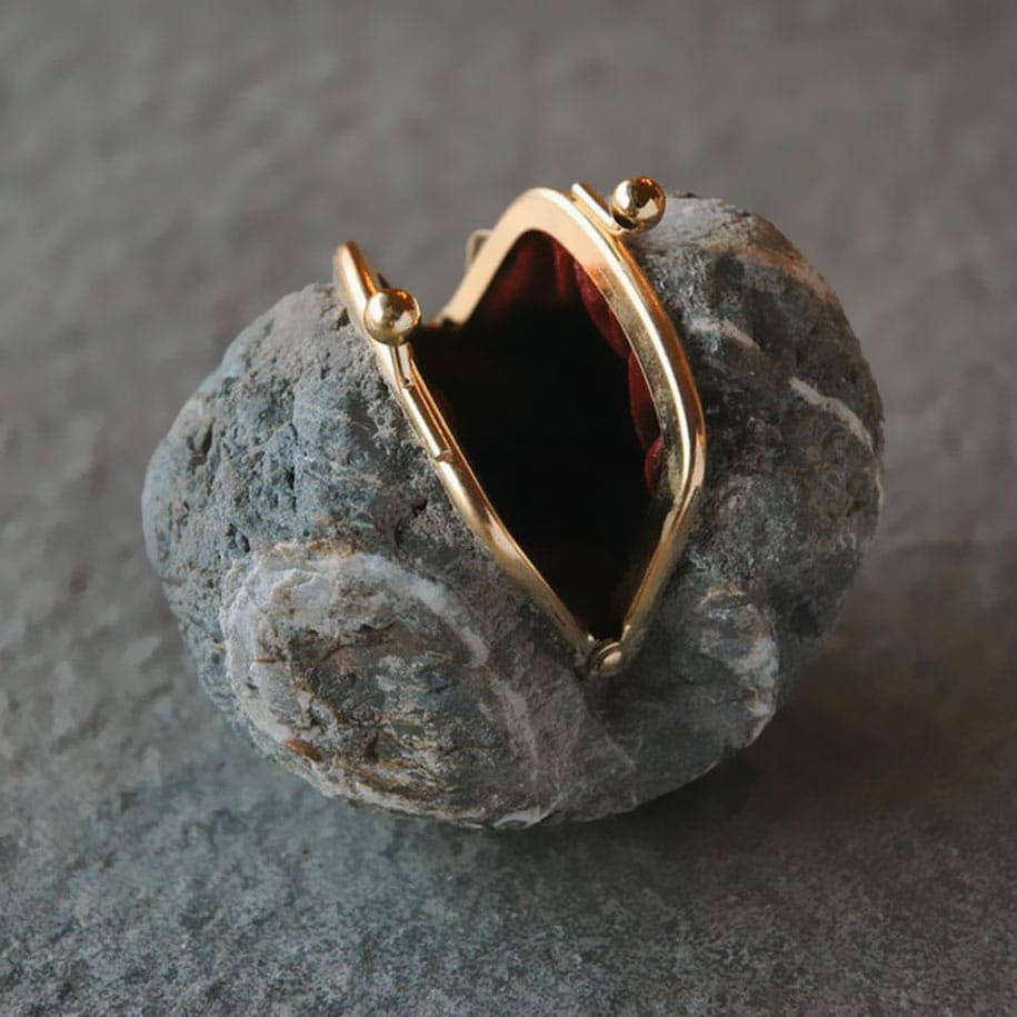 Surprising Intriguing And Funny Stone Sculptures By Hirotoshi Ito 5