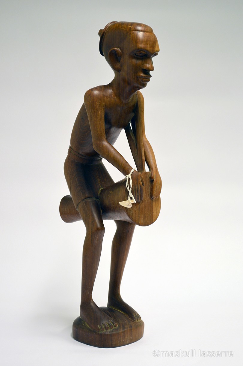 Intriguing And Unexpected Sculptures Carved Into Common Objects By Maskull Lasserre 16