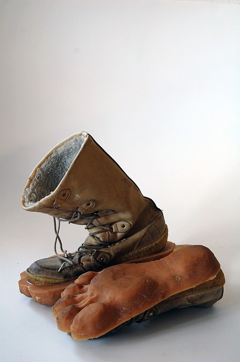 Intriguing And Unexpected Sculptures Carved Into Common Objects By Maskull Lasserre 26