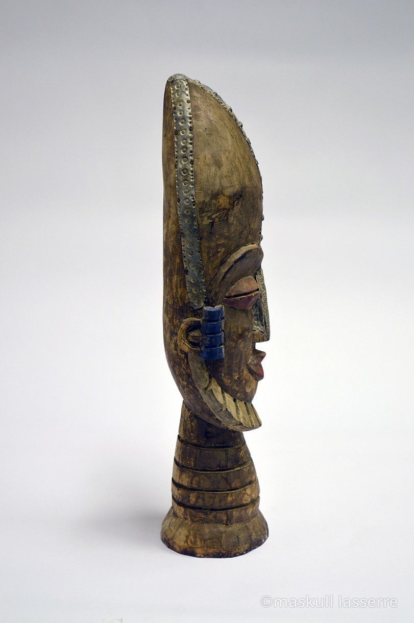 Intriguing And Unexpected Sculptures Carved Into Common Objects By Maskull Lasserre 49