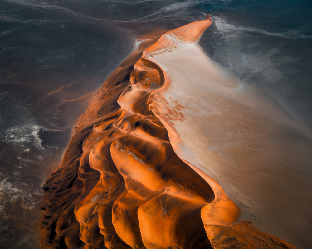 Mesmerizing Aerial Photographs Of Namibias Desert By Leah Kennedy 8