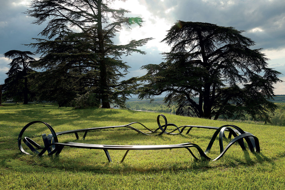 Sculptural Twisted Spaghetti Like Benches By Pablo Reinoso 2