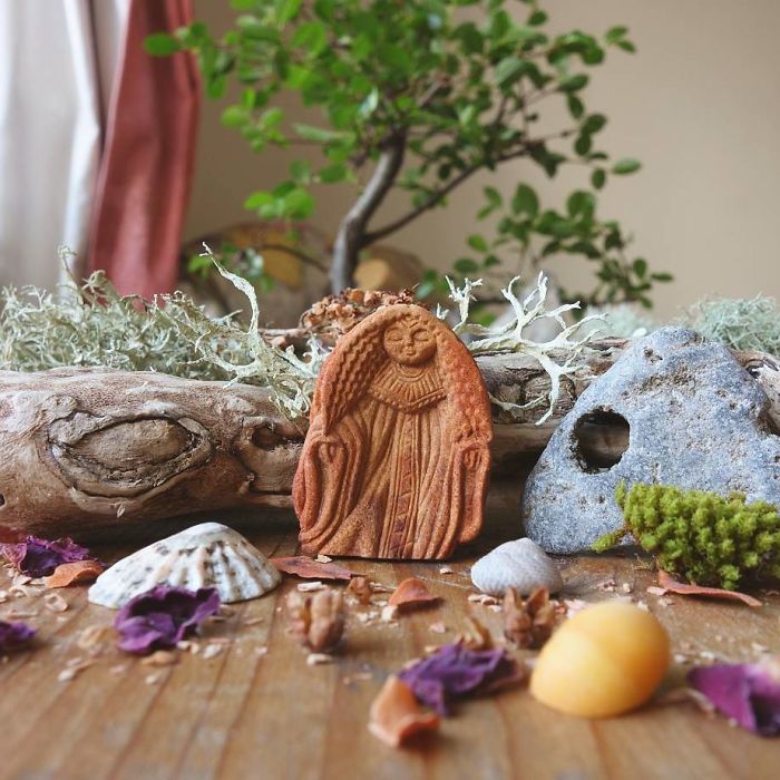 Superb Figurative Sculptures Made From Avocado Pits By Jan Campbell 12