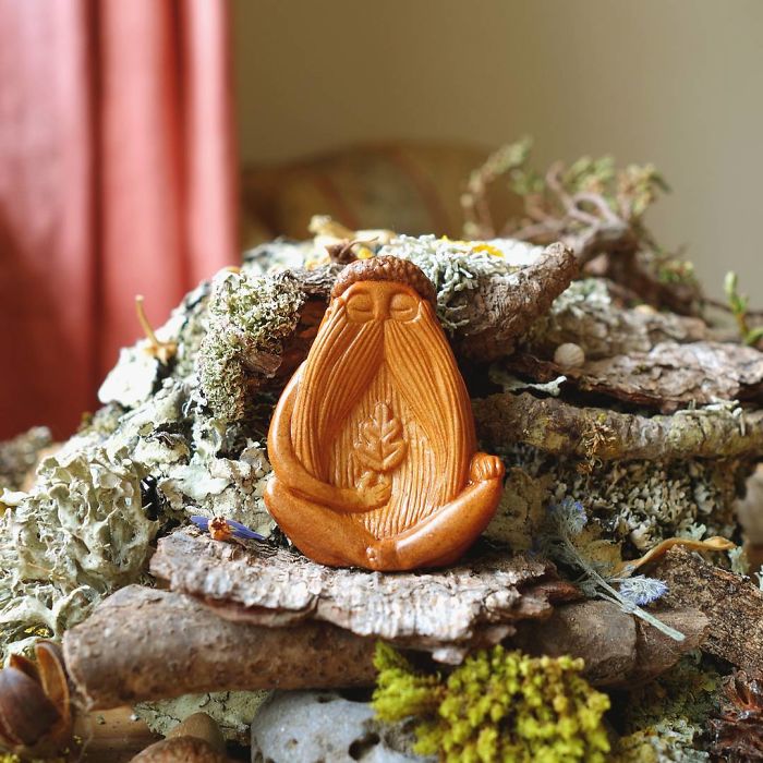 Superb Figurative Sculptures Made From Avocado Pits By Jan Campbell 39