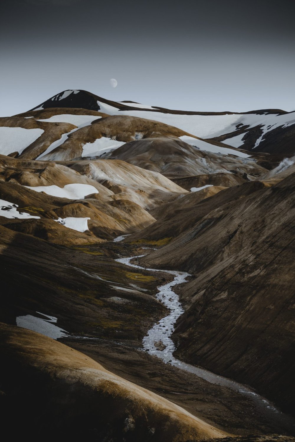 Amazingly Foggy And Melancholic Landscape Photographs By Chris Henry 11