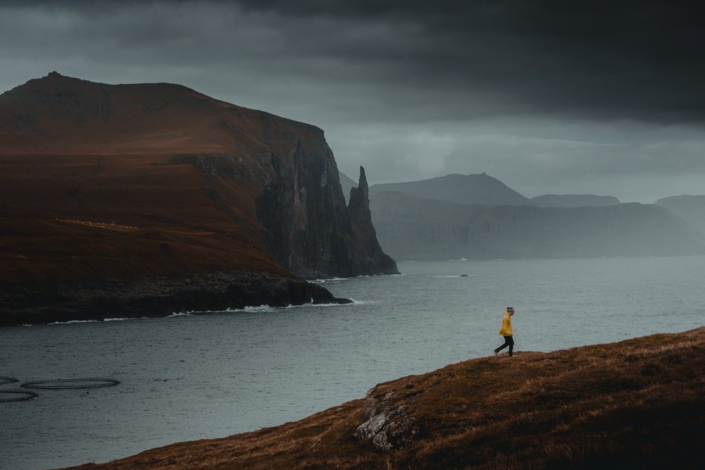 Amazingly Foggy And Melancholic Landscape Photographs By Chris Henry 16