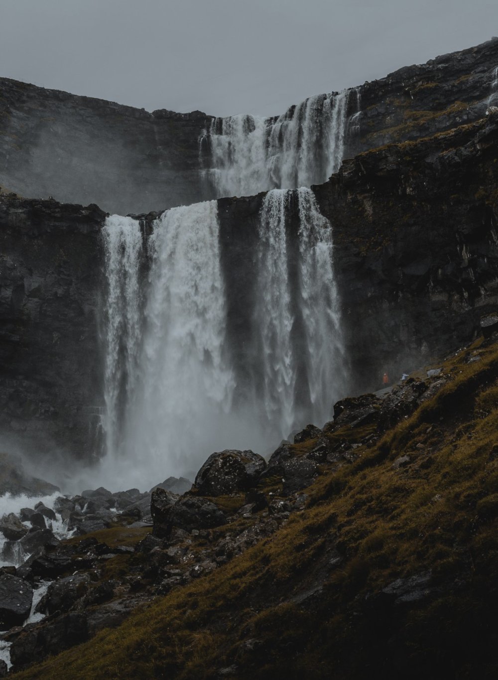 Amazingly Foggy And Melancholic Landscape Photographs By Chris Henry 18