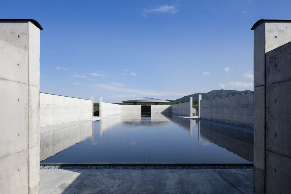 Extraordinary Underground Temple With A Giant Statue Of Buddha Inside By Tadao Ando 2