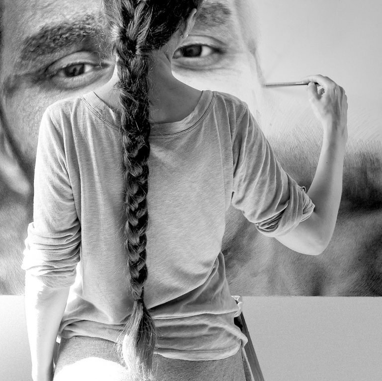 Introspective And Emotional Photo Realism Portraits By Viktoria Savenkova 13