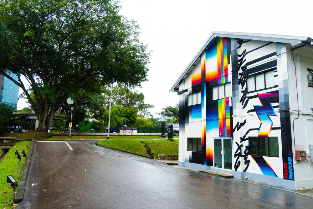 Chromatic 80s Style Murals By Felipe Pantone 1