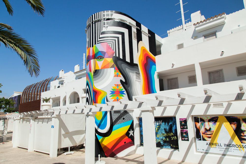 Chromatic 80s Style Murals By Felipe Pantone 24