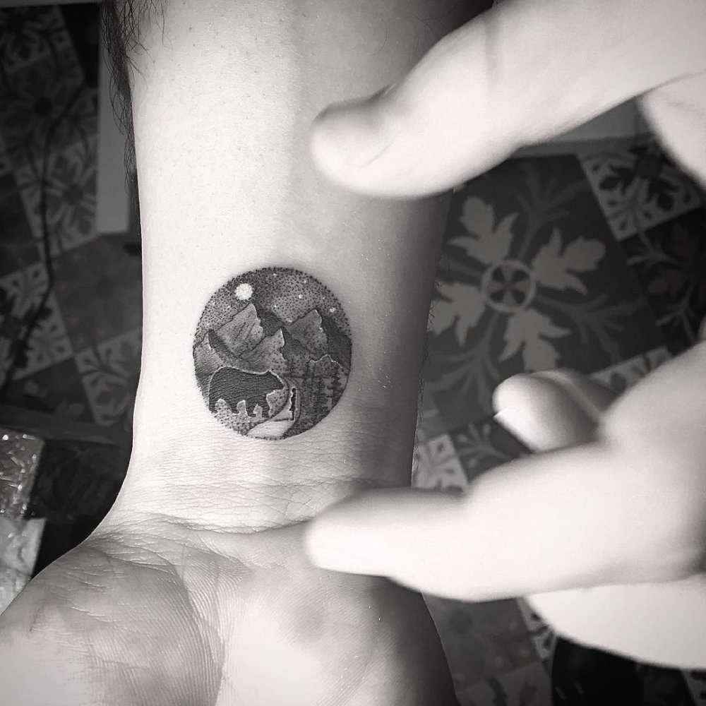 Dazzlingly Beautiful Illustration Tattoos Inside Tiny Circles By Eva Krbdk 18