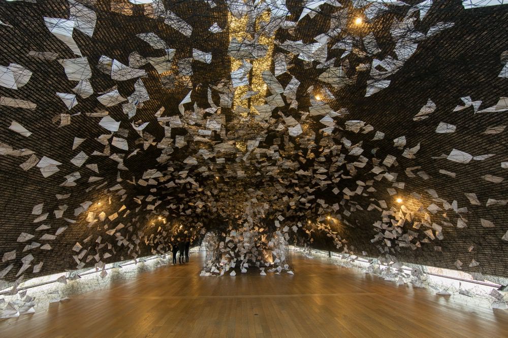 Intriguing Yarn Installations By Chiharu Shiota 18