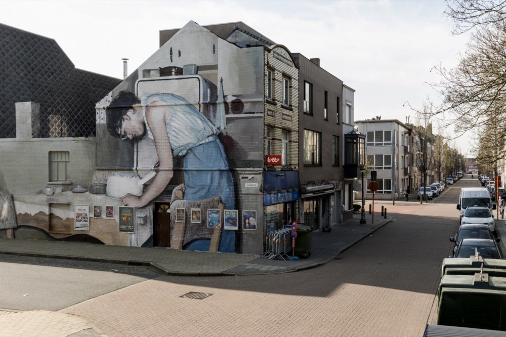 Large Scale Murals Of Family Photographs By Mohamed Lghacham 2