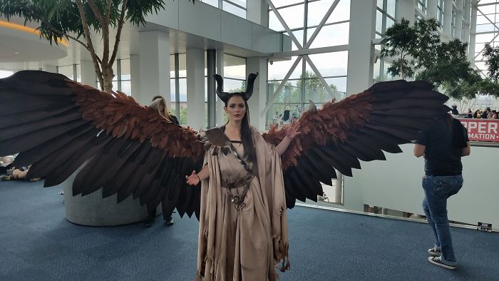 Amazingly Articulated Cosplay Wings By Drisana Litke 4