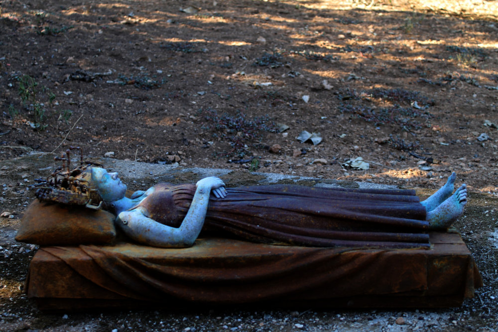 Relics Of The Future Futuristic Steampunk Resin Sculptures By Tomas Barcelo 12