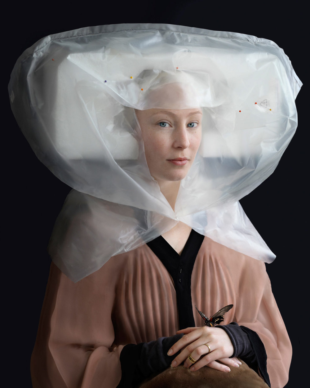 Discarded Packaging Recycled Into Renaissance Costumes By Suzanne Jongmans 4