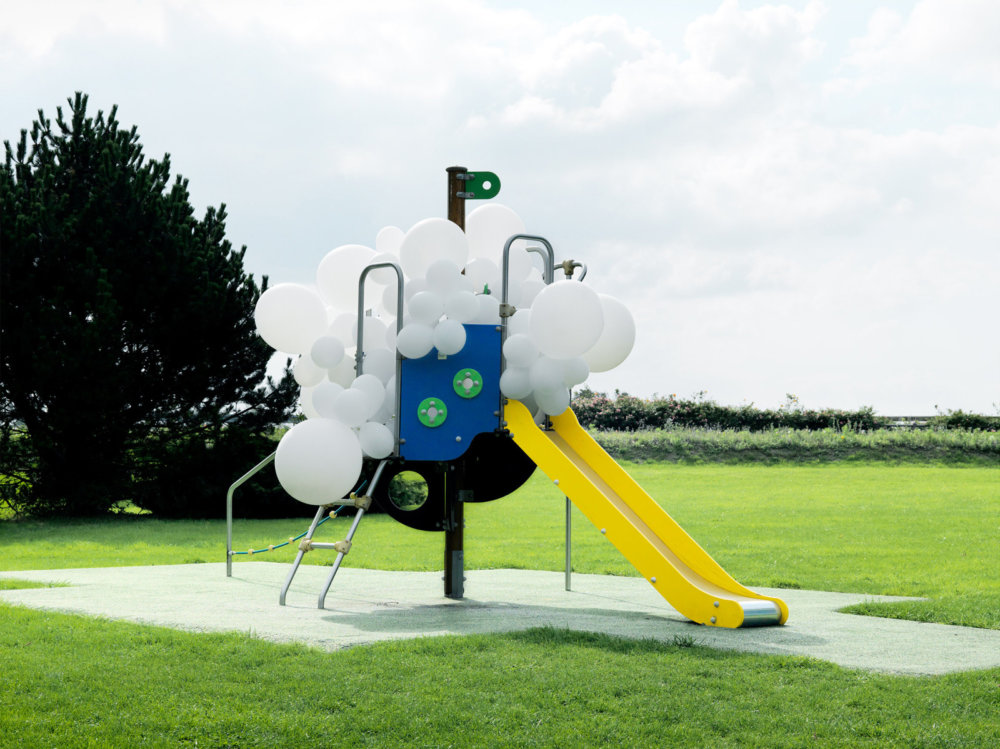 Invasions Dreamlike Balloon Interventions By Charles Petillon 12