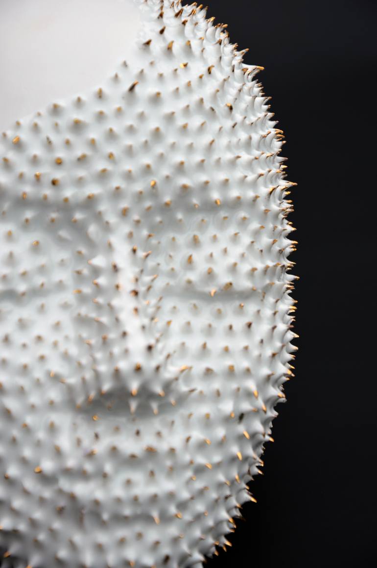 Surreal Figurative Porcelain Sculptures By Juliette Clovis 3