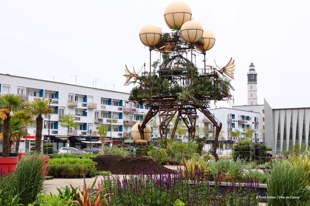 Aeroflorale Ii A Flying Greenhouse Installation By Francois Delaroziere 1 3
