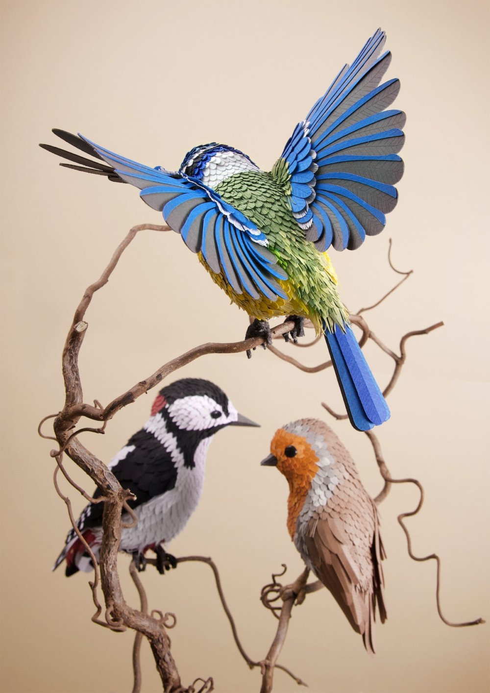 Animal Sculptures Meticulously Made Of Thousands Of Paper Pieces By Lisa Lloyd 1