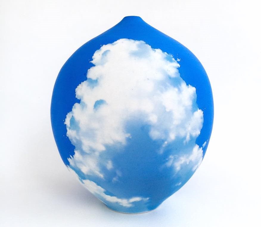 Enchanting Ceramic Vases Illustrated With Elegant Figures By Niharika Hukku 10