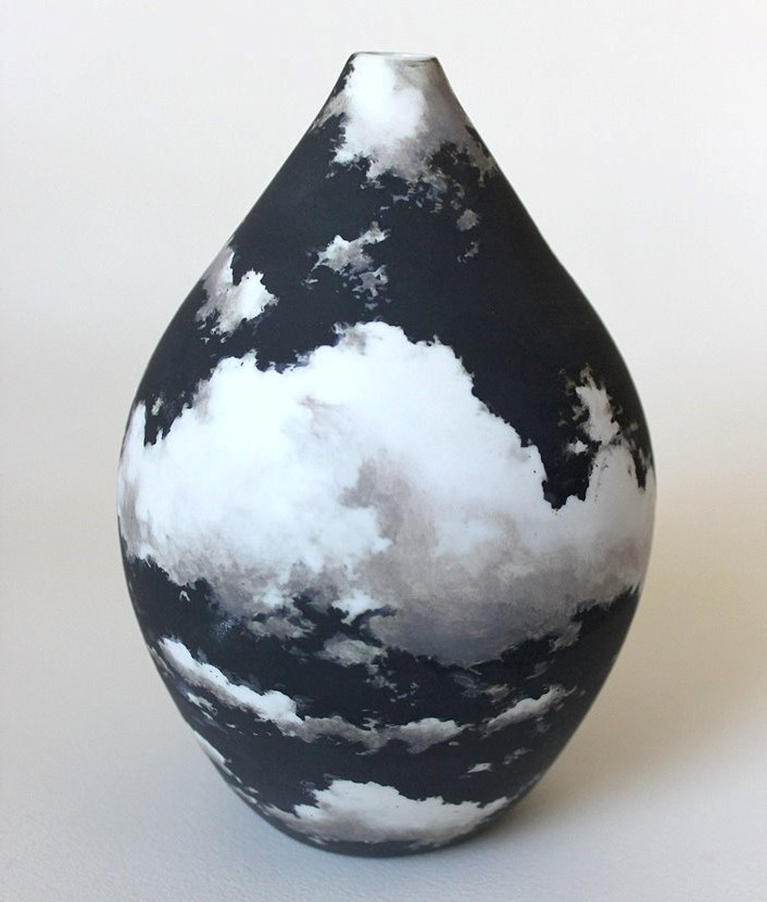 Enchanting Ceramic Vases Illustrated With Elegant Figures By Niharika Hukku 23