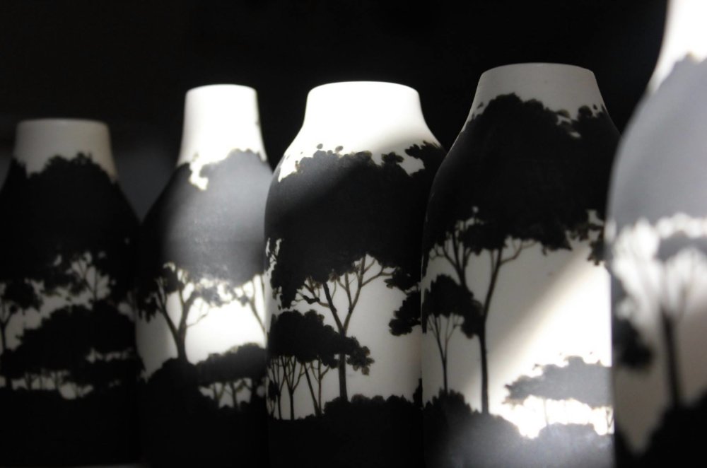 Enchanting Ceramic Vases Illustrated With Elegant Figures By Niharika Hukku 27