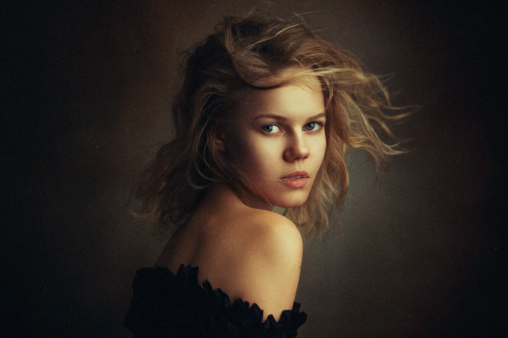 "ENIGMA": female portrait series by Ruslan Rakhmatov 6