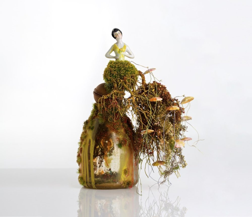 Gorgeous Dioramas On Top And Inside Common Objects By Kendal Murray 15