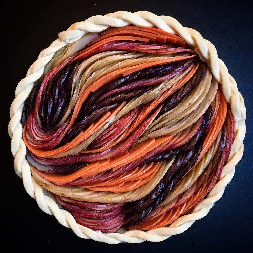 Wonderful Pies And Tarts Decorated With Geometric And Colorful Details By Lauren Ko 14