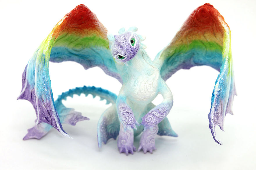 Superb Velvet Clay Sculptures Of imagined mythical Animals By Evgeny Hontor 21