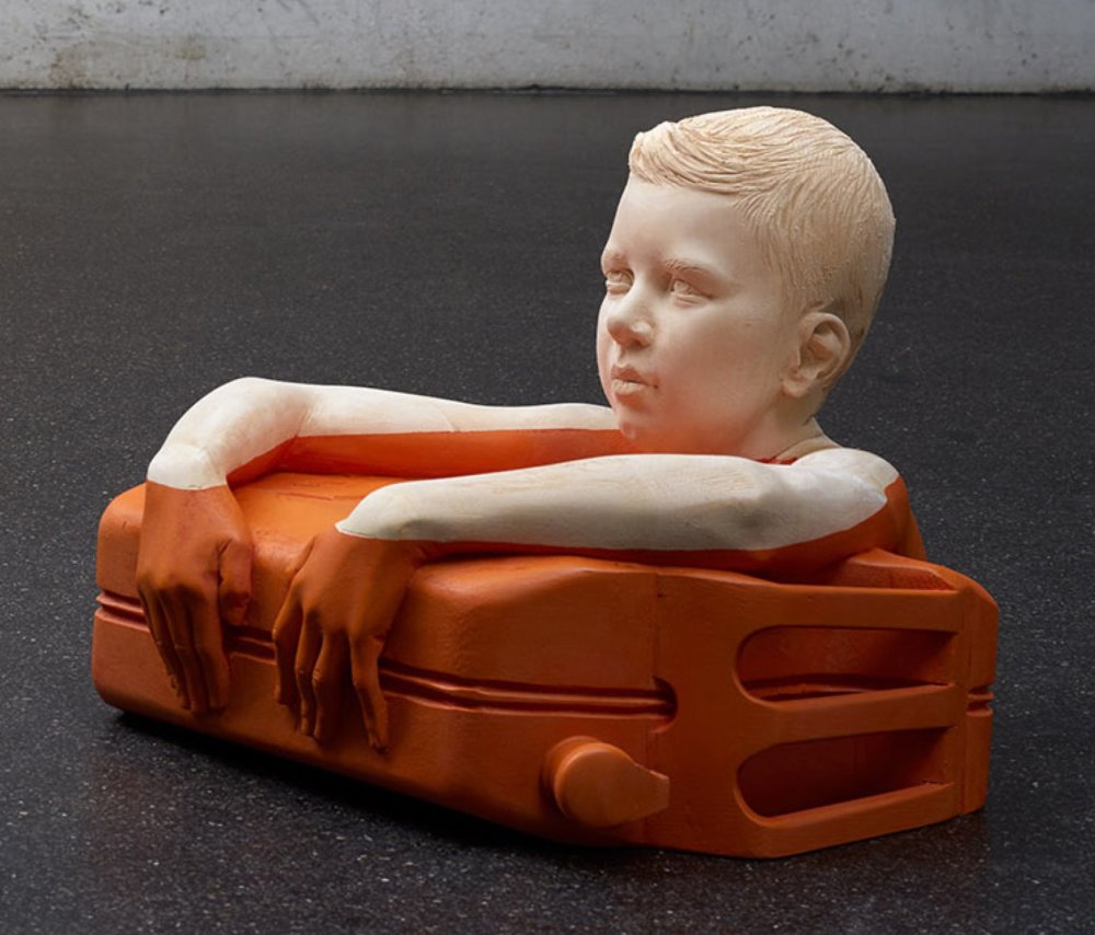 Dreamlike Figurative Wood Sculptures That Highlight Our Social And Environmental Issues By Willy Verginer 5