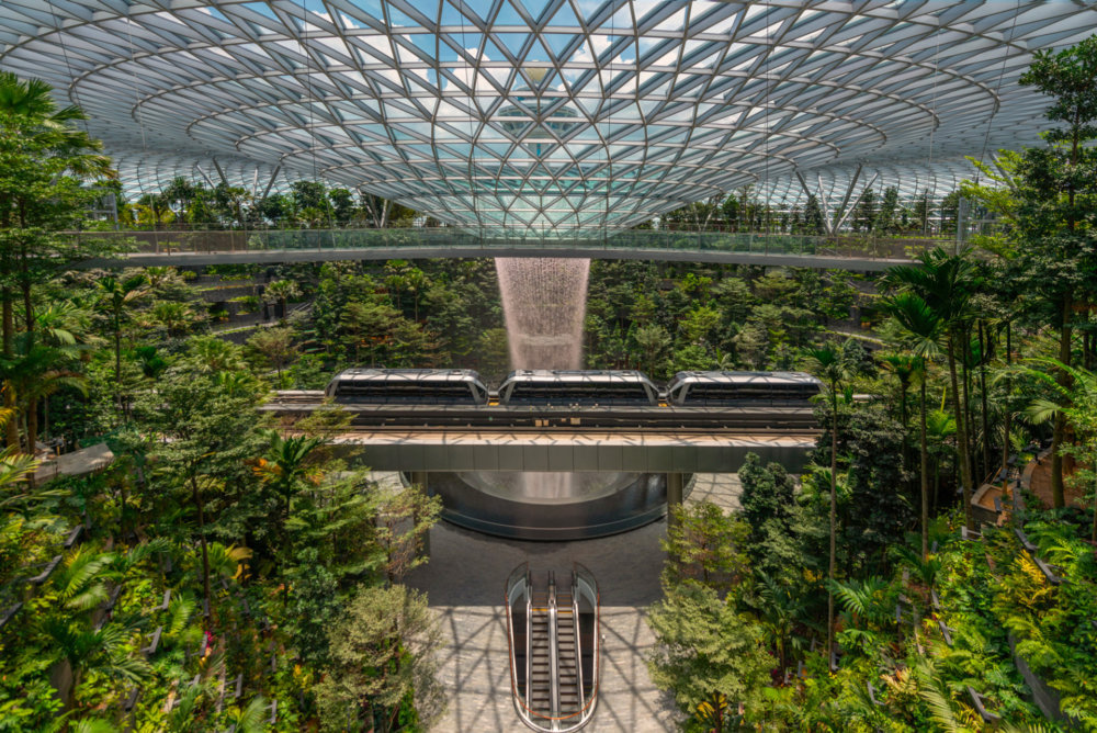Stunning Circular Indoor Waterfall In The Main Singapores Airport Singapores Jewel Changi Airport 2