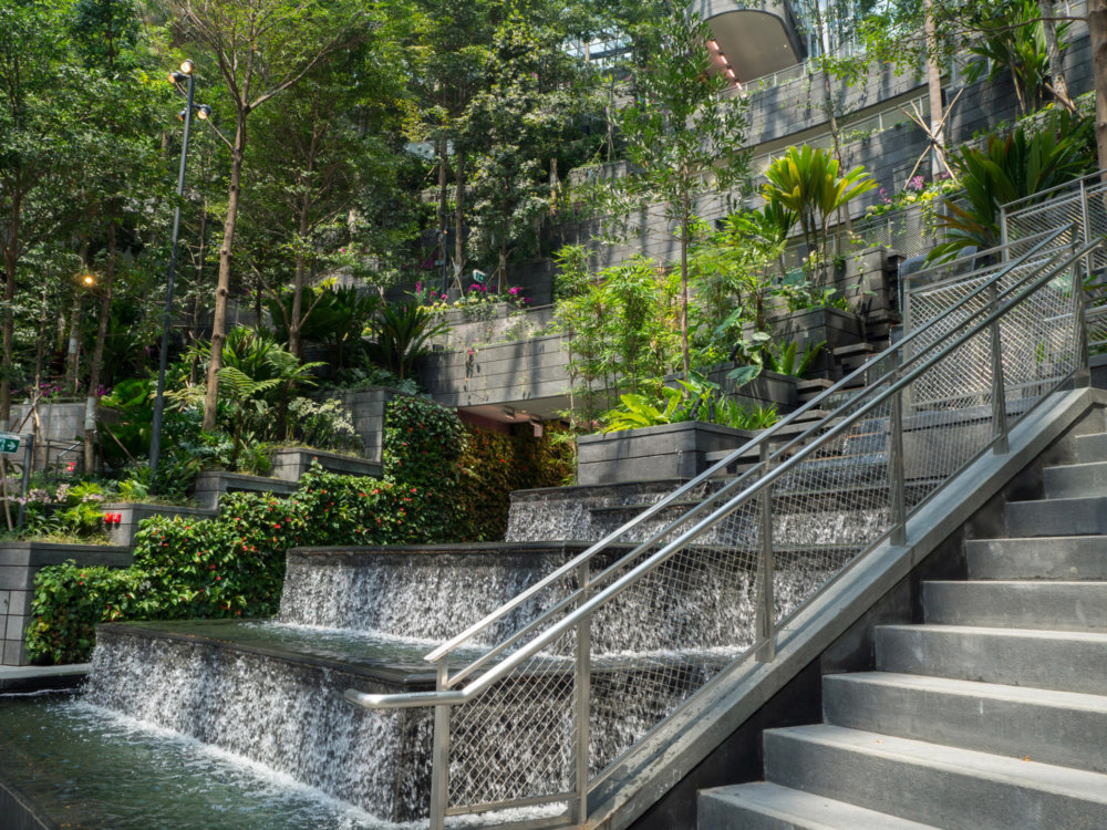 Stunning Circular Indoor Waterfall In The Main Singapores Airport Singapores Jewel Changi Airport 3