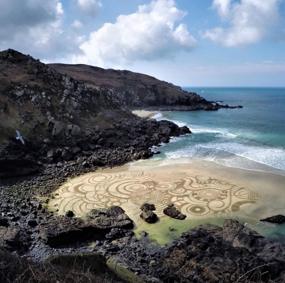 Swirling The Impressive Environmental Art In Large Scale Of Tony Plant 10