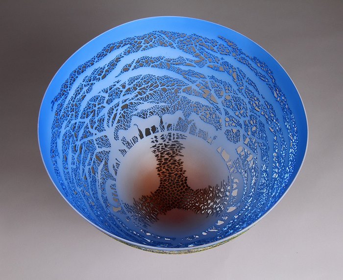 Superb Wood Vases Carved With Intricate Wildlife Landscapes By Gordon Pembridge 19