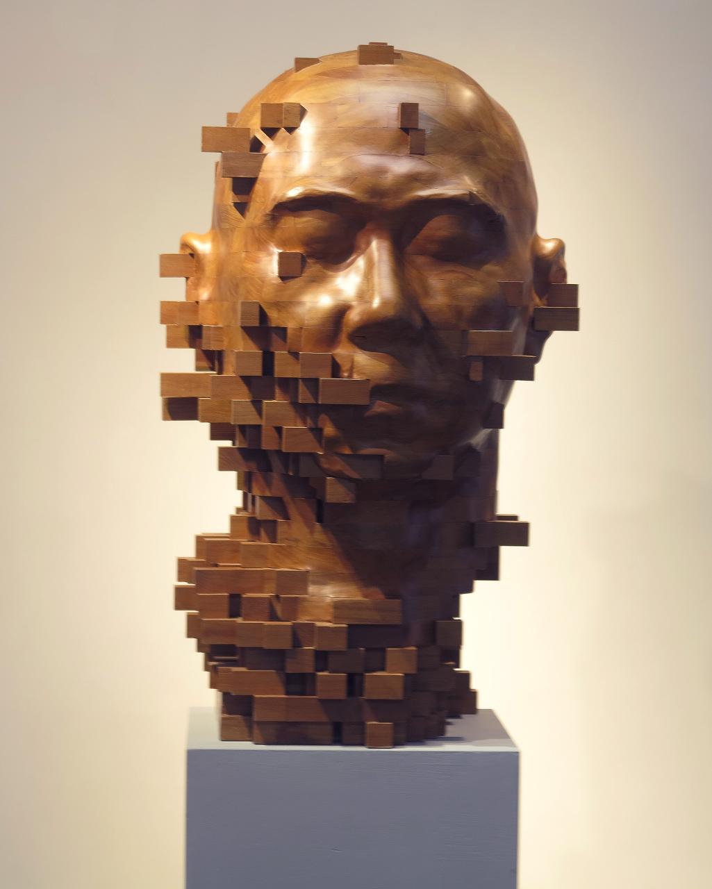 Splendid Wood Sculptures Of Pixelated Figures By Hsu Tung Han 11