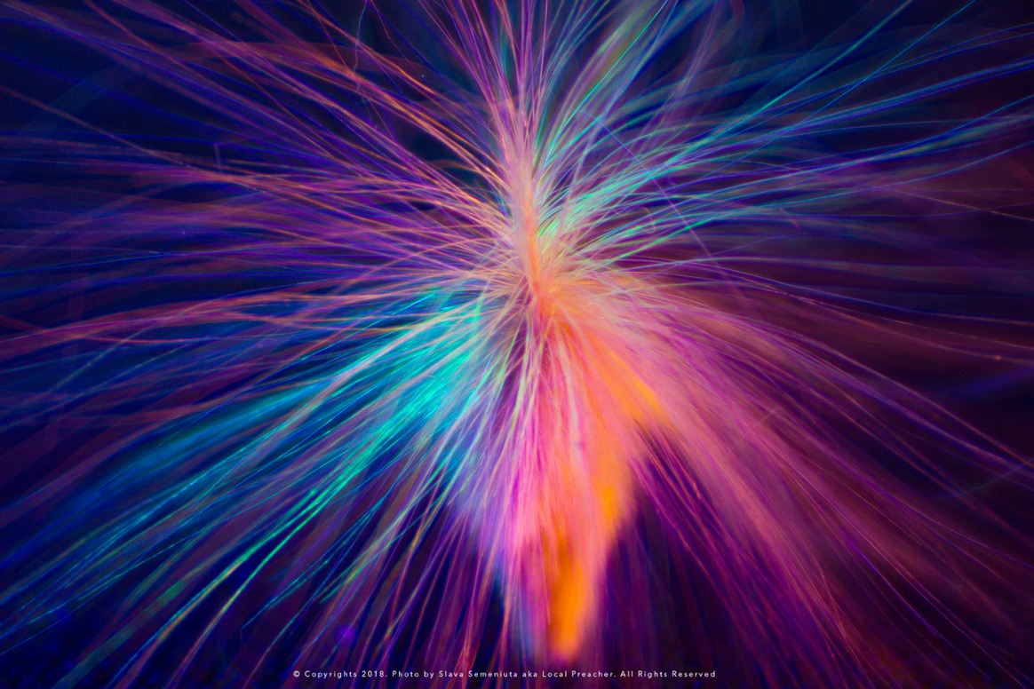 The Exuberant Neon Light Photography Of Slava Semeniuta 18