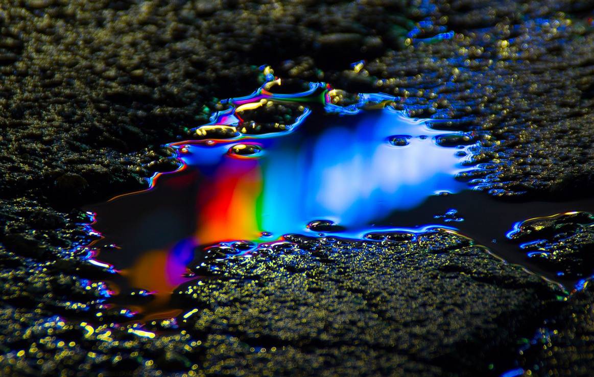 The Exuberant Neon Light Photography Of Slava Semeniuta 8