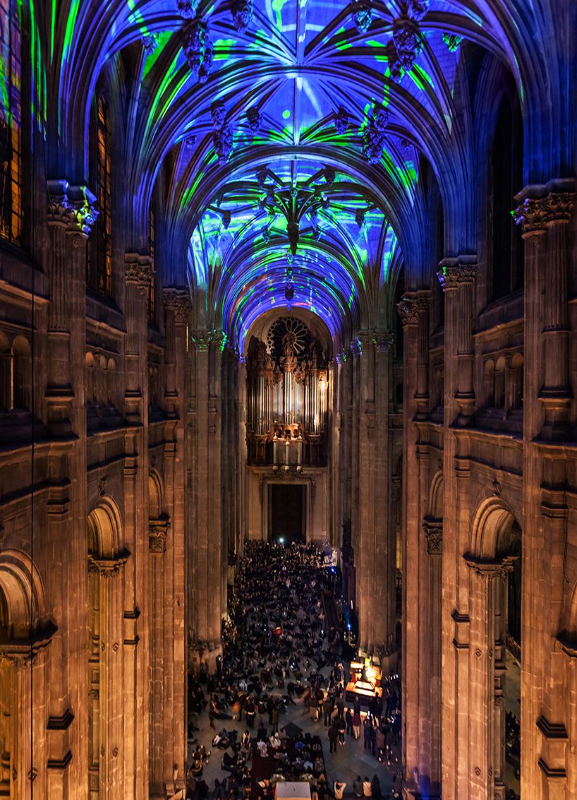 Voutes Celestes Amazing Virtual Reality Skies Projected Above A Parisian Church By Miguel Chevalier 5