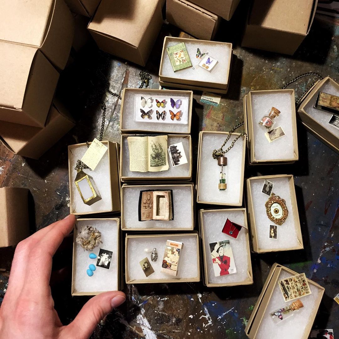 Whimsical And Intricate Miniatures Of Vintage Objects By Lauren Delaney George 6