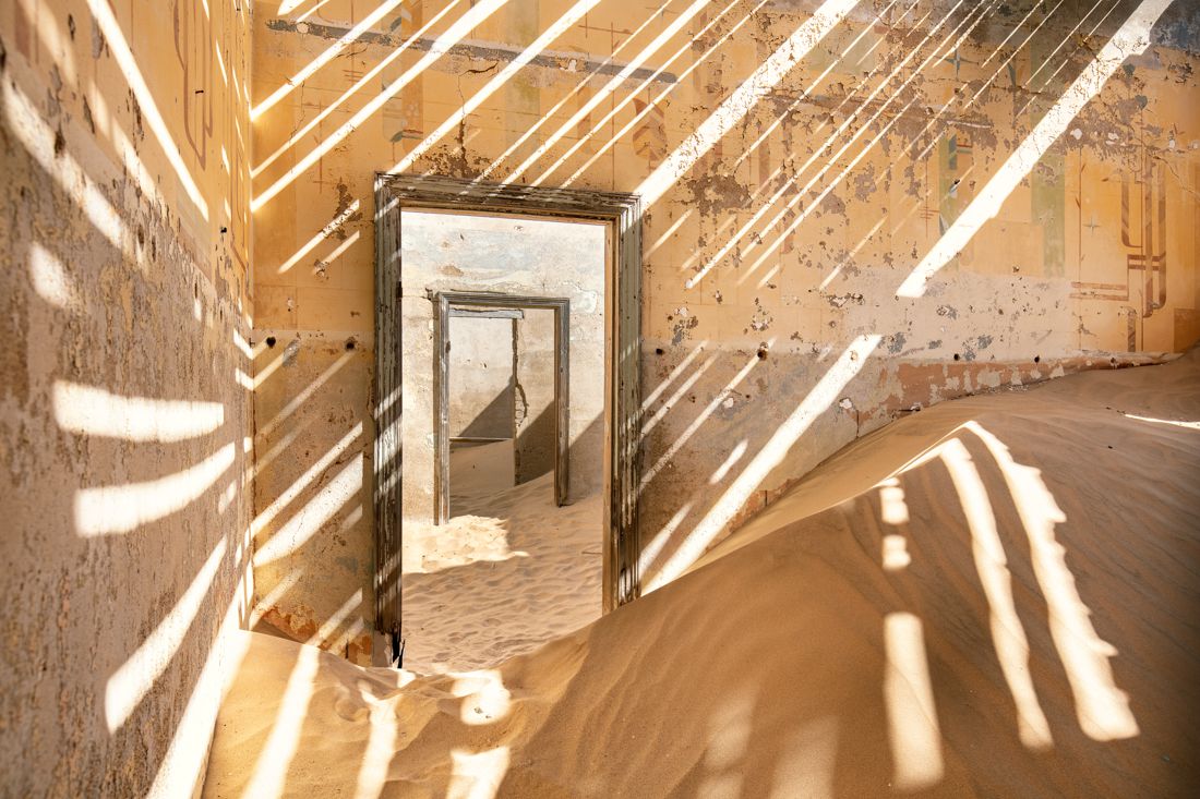 Uninhabited Marvelous Photography Series On Abandoned Houses Buried Under Sand By James Kerwin 7